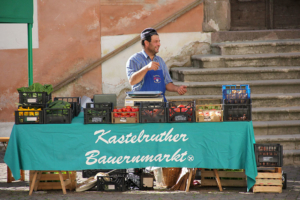 Bauernmarkt in Kastelruth mit unserem Obst und Gemüse vom Bauernhof