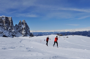 Langlaufen im Winter auf der Seiser Alm